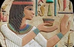 ظهور ملکه‌ها، الهه‌ها و زنان قدرتمند مصر در فیس‌بوک