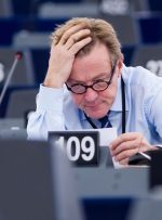 وزیر دارایی سابق بلژیک خواستار ممنوعیت کریپتو در پی بحران بانکی شد