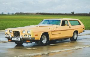 هیولا راهی حراجی می‌شود؛ خودرویی که موتور هواپیما را داراست/ عکس