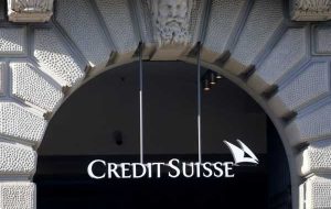 Credit Suisse برای ارزیابی گزینه ها، تحت فشار برای ادغام با UBS، ملاقات می کند