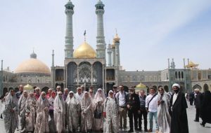 بازدید بیش از ۶۵ هزار زائر بین‌المللی از حرم حضرت معصومه (س)