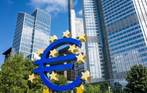 بانک مرکزی اروپا که از ترس یک بحران بانکی دلسرد نشده است، نرخ بهره را 50 واحد در ثانیه افزایش می دهد – اقتصاد بیت کوین نیوز