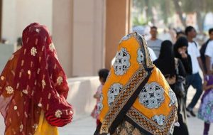 برگزاری نمایشگاه لباس‌های سنتی بوشهر در سعدآباد