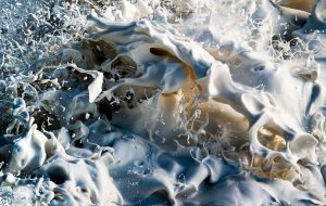 تعطیلی مجموعه گردشگری جزیره هنگام به دلیل شرایط جوی نامساعد