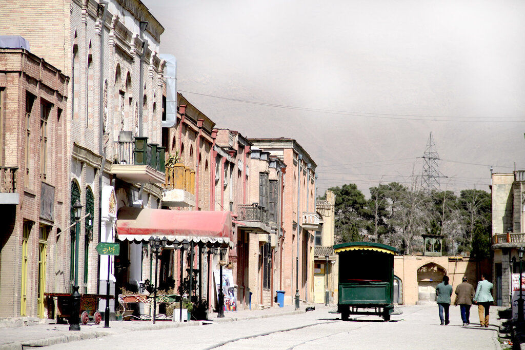 بازدید از این ۵ مکان دیدنی را از دست ندهید | کالسکه ناصرالدین‌شاه اینجاست