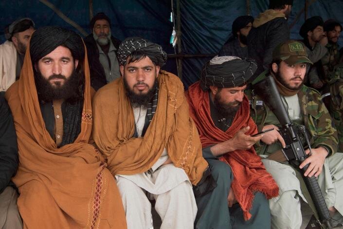 توئیتر و اینترنت پرسرعت تکراری و اعتیادآور شده/ وقت برای جهاد نیست/ حرف زدن با زنان هم سخت!