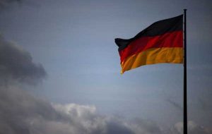 روحیه سرمایه گذاران آلمانی بر نگرانی های بانکی سقوط می کند