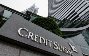 سوئیس پس از ادغام تاریخی بانک ها وارد عصر جدیدی شد.  کارمندان شوکه شدند