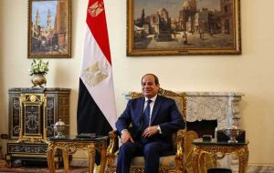 سیسی مصر درباره تجارت نیروگاه هسته ای و غلات با مقامات روسی گفتگو می کند