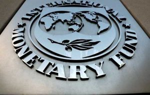 صندوق بین المللی پول تغییر قوانینی را تصویب کرد که به برنامه وام اوکراین اجازه می دهد