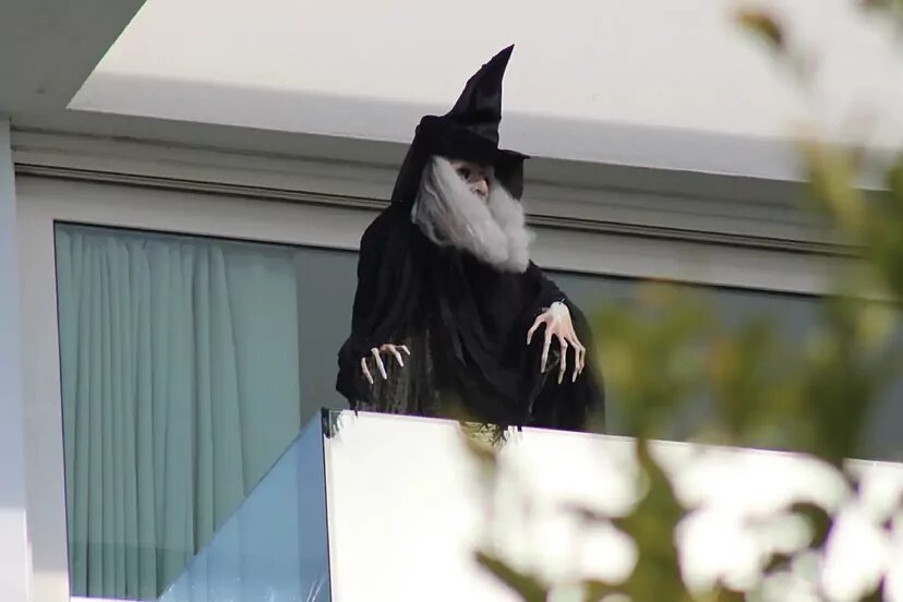 عکس | اقدام جنجالی شکیرا علیه خانواده پیکه/خنده‌های خواننده کلمبیایی در فرودگاه