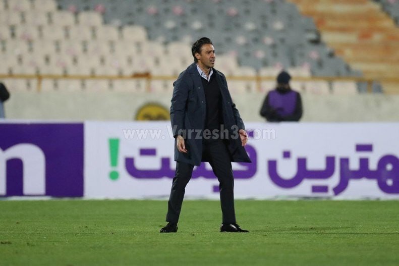 عکس| بدل فرهاد مجیدی در ورزشگاه آزادی!