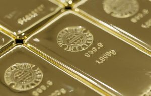 قیمت طلا در بحبوحه نابسامانی بانکی در سطح بالایی قرار دارد.  برای XAU/USD کجا؟