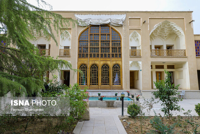 نوروزگردی در خانه تاریخی اژه‌ای‌ها