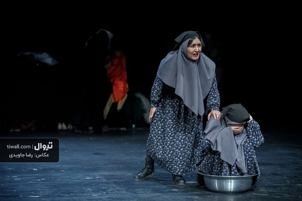 وقتی همه سرکارند، چرا تئاتر باید تعطیل باشد؟ 