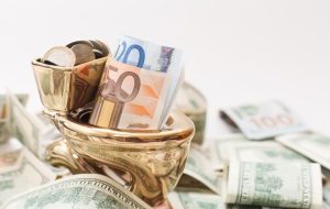 پیش از شهادت پاول، رئیس فدرال رزرو، یورو/دلار آمریکا حمایت می شود