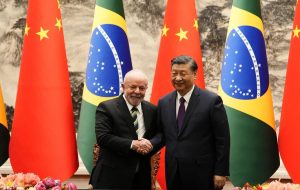 چین و برزیل سلطه آمریکا را به چالش می‌کشند