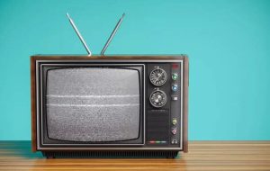 ۱۰ تا ۱۵ درصد مردم تلویزیون می‌بینند/ مردم از عملکرد صداوسیما خوشحالند یا ناراحت؟