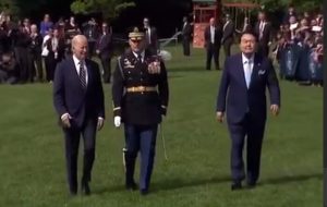 سوتی‌های وحشتناک بایدن با بازتاب گسترده در شبکه‌های اجتماعی/عکس