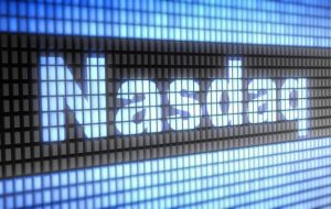 Nasdaq 100 به عنوان خدمات ISM نرم کاهش می یابد داده ها باعث مشکلات اقتصادی می شود، آیا پشتیبانی می شود؟