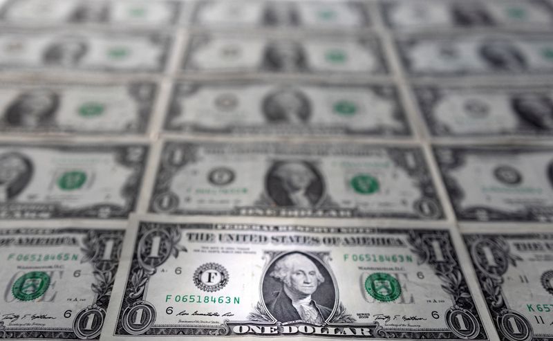 ارزش دلار پیش از آمار تورم در اواخر این هفته کاهش یافت
