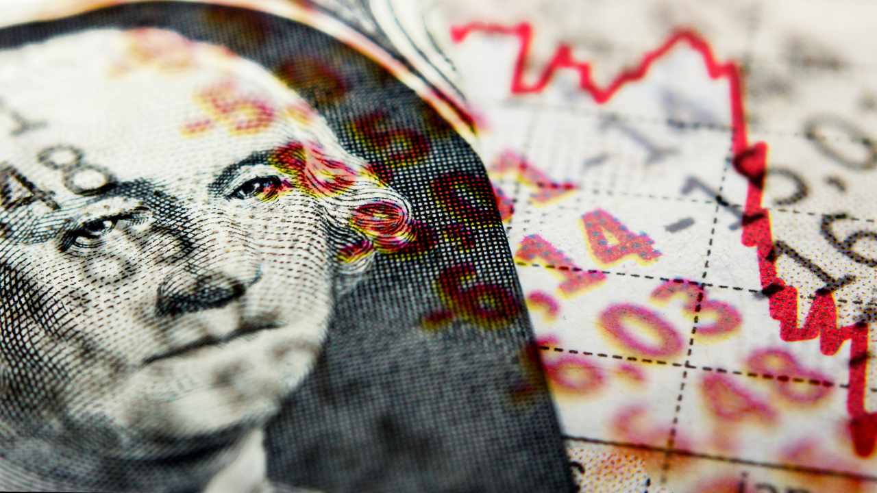 اقتصاددان می‌گوید دلارزدایی در بحبوحه سیاست‌های «جنگ اقتصادی» و «خطاآمیز» آمریکا تشدید می‌شود