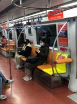 با لغو قانون اجباری ماسک کووید توسط متروی پکن، «دوران گذشته است».