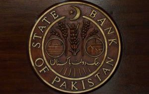 بانک مرکزی پاکستان نرخ بهره را 100 واحد در ثانیه افزایش داد و به رکورد 21 درصد رساند.