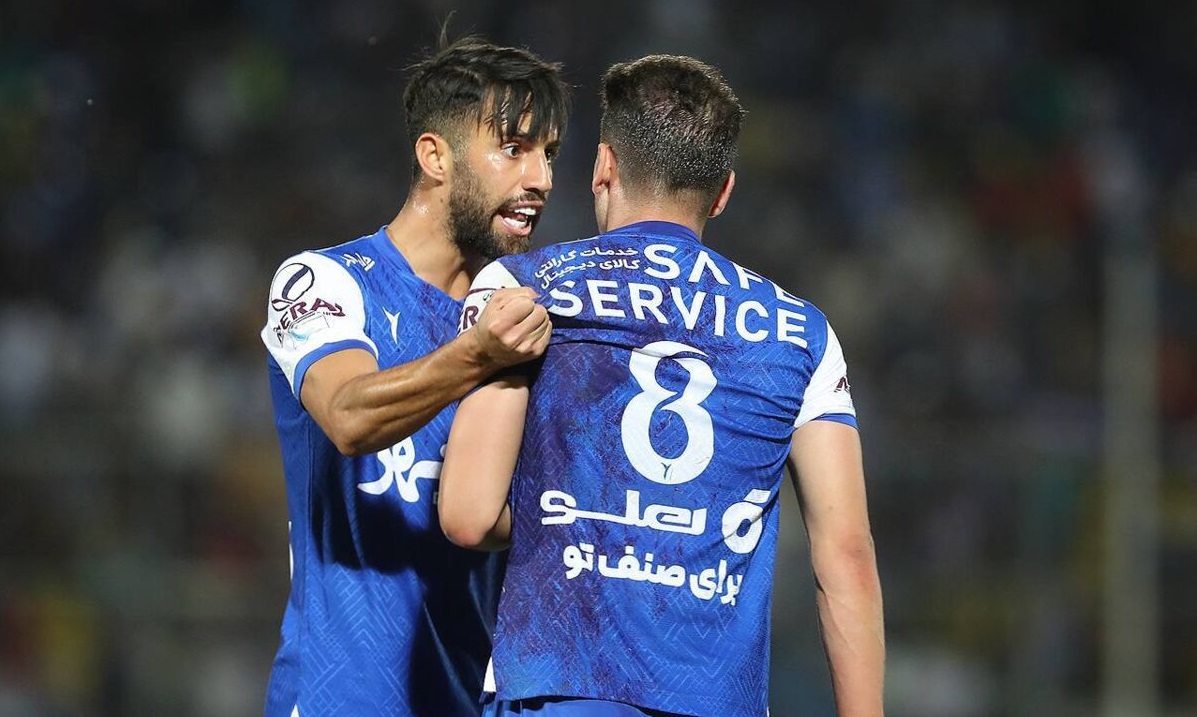 تصاویر | درگیری لفظی بین ۲ ستاره استقلال