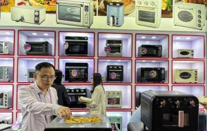 در بزرگترین نمایشگاه تجاری چین، صادرکنندگان نگران اقتصاد جهانی هستند