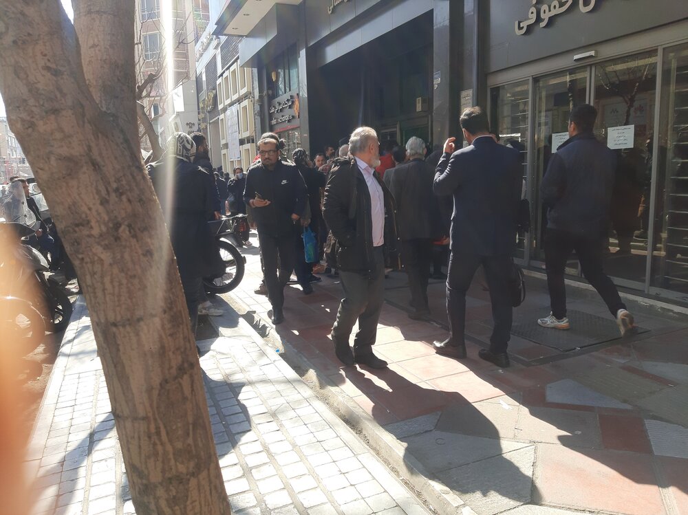 دو تصمیم مهم بانک مرکزی در بازار ارز/ قیمت دلار سه کانال عقب رفت