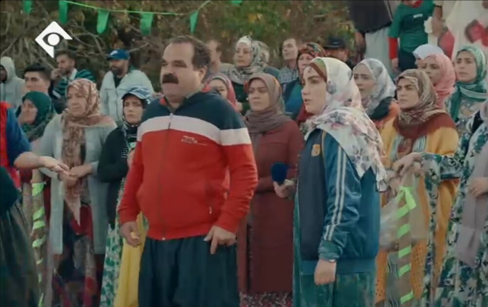 عکس | خانم‌ها در تلویزیون مجوز ورود به استادیوم را گرفتند!