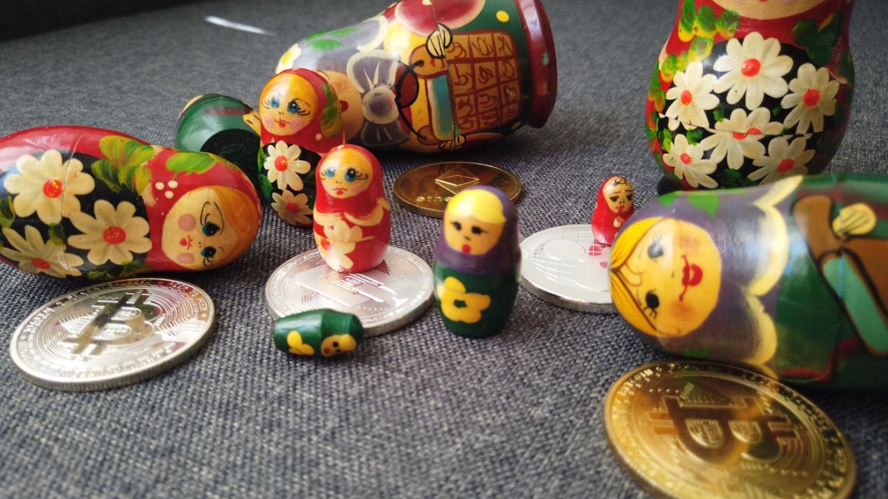 هولدینگ های کریپتو خانگی که در نظرسنجی مالی مصرف کننده بانک روسیه گنجانده شده است