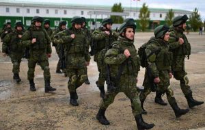 پارلمان روسیه از اسناد فراخوان الکترونیکی برای سرکوب فراریان سرباز حمایت می کند