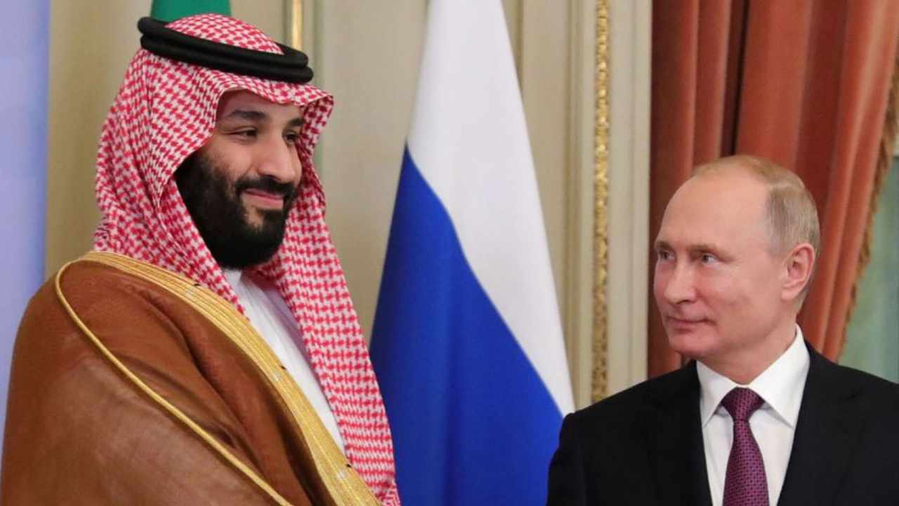 پوتین و ولیعهد عربستان درباره همکاری احتمالی عربستان سعودی و بریکس گفتگو کردند