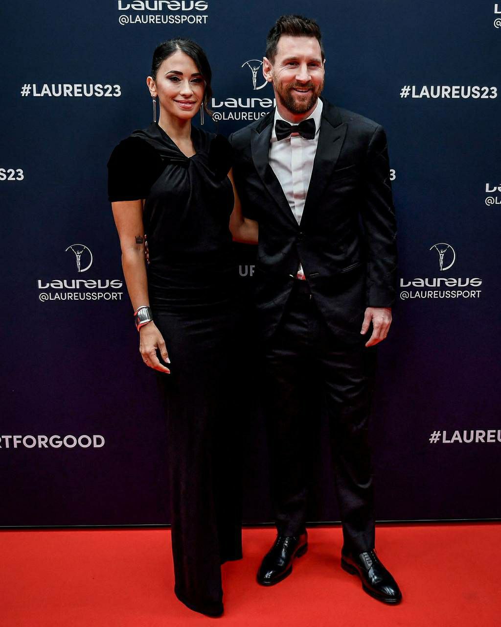 استایل خاص مسی و همسرش روی فرش قرمز