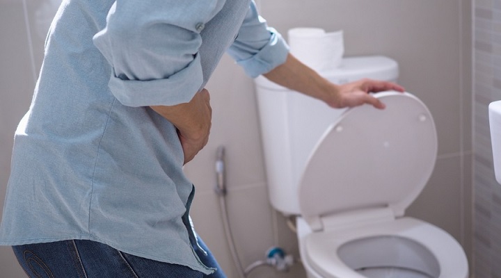 علائم همراه با سوزش هنگام مدفوع