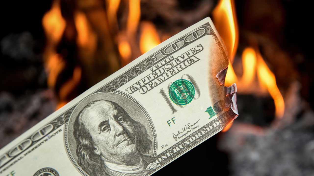 گلدمن ساکس هشدار یلن در مورد پیامدهای فاجعه‌بار بدهی آمریکا را تکرار می‌کند - می‌گوید: «خطر واقعی برای دلار آمریکا وجود دارد»