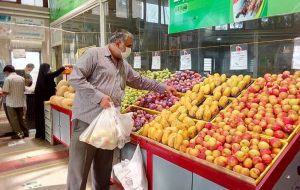 عجیب، اما واقعی؛ خرید میوه قسطی شد