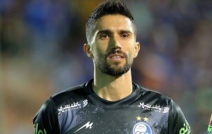 یک تیم صنعتی کاپیتان استقلال را قاپید