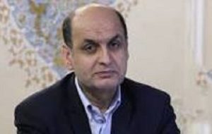 هادی حق‌شناس: اقتصاددانانی که رئیسی مدعی است به خط شده‌اند، کجا هستند/ رئیس جمهور علاقه دارد اقتصاد در اختیار هیاتی‌ها باشد