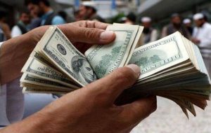 دبیر کل کانون صرافان: تنش‌های روسیه، نرخ دلار در ایران را بالا برد