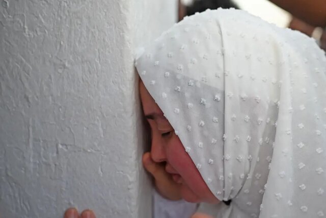 دعای عرفه در گرمای سوزان عربستان + عکس