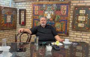 کنار گذاشته شدن عادل فردوسی‌پور ظلم به چه کسی بود؟ او یا مردم؟