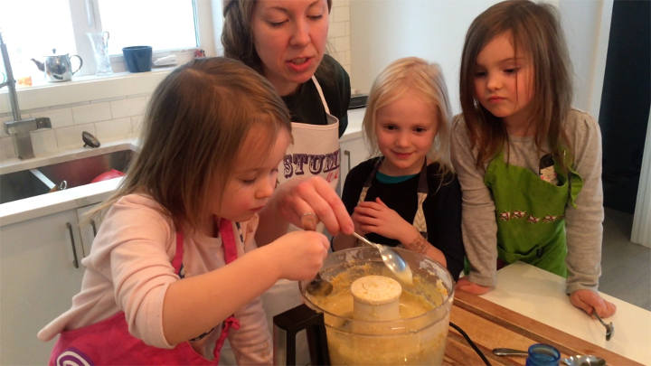 اهمیت تجربه‌های ناموفق در آموزش آشپزی برای کودکان