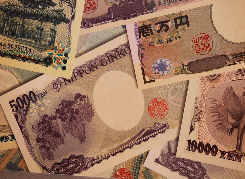 ابزار ژاپن برای مقابله با کاهش شدید ین