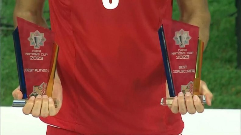 عکس| طارمی جوایز مهم کافا را درو کرد