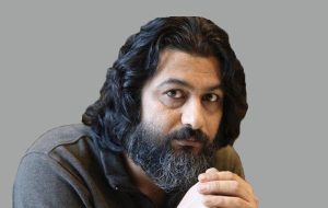 موتورسواری که روحانی را علت همه مشکلات می دانست موتورسواری که روحانی را علت همه مشکلات می دانست