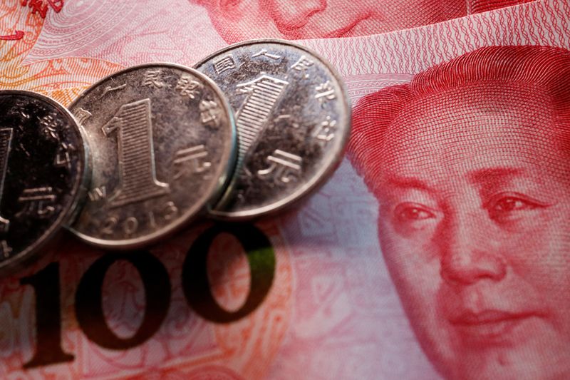 چین برای جلوگیری از سقوط یوان و تقویت اعتماد وارد عمل می شود