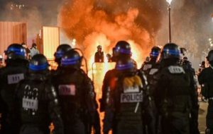 آشوب در فرانسه، زبان حرف‌های ناگفته است